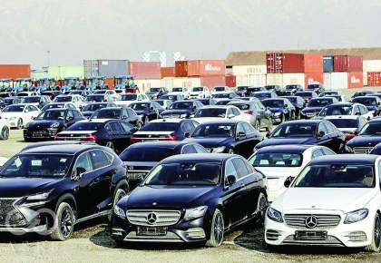 واردات خودروی لوکس توسط یکی از شرکت‌های زیرمجموعه صندوق بازنشستگی